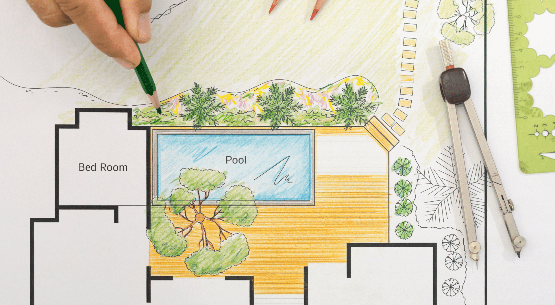 Arquitecto asesorando a clientes sobre reforma de vivienda en Fuerteventura